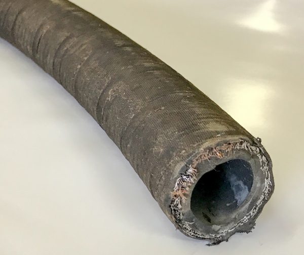 HYDRAULIC HOSE MEDIUM PRESSURE SINGLE WIRE Universal Rubber & Hose